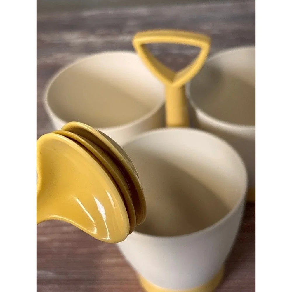 Tupperware vintage condiment